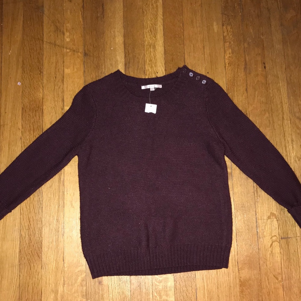 Gap XS button shoulder sweater